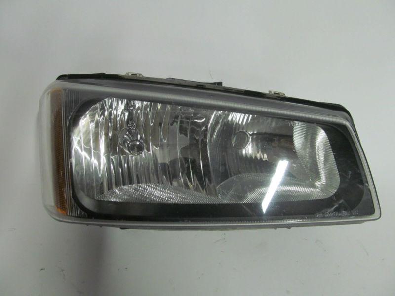 03 04 05 06 chevrolet silverado oem right headlight nice!