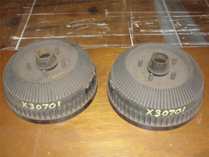 Pair nos 1967 1968 1969 1970 chrysler dodge plymouth brake drum & hub x-30701