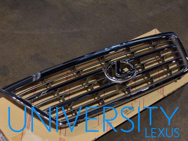 New oem 2003-2005- lexus lx470 front chrome grille original equipment