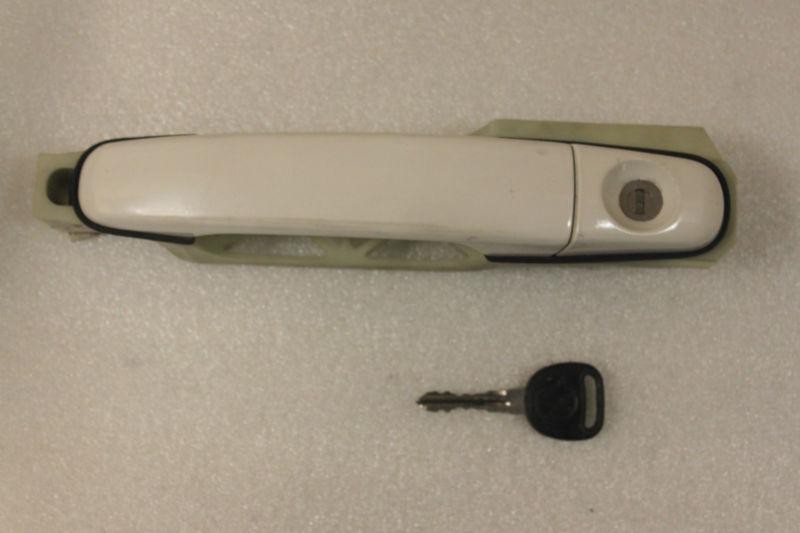 05 - 10 pontiac g6 door handle with lock and key front left