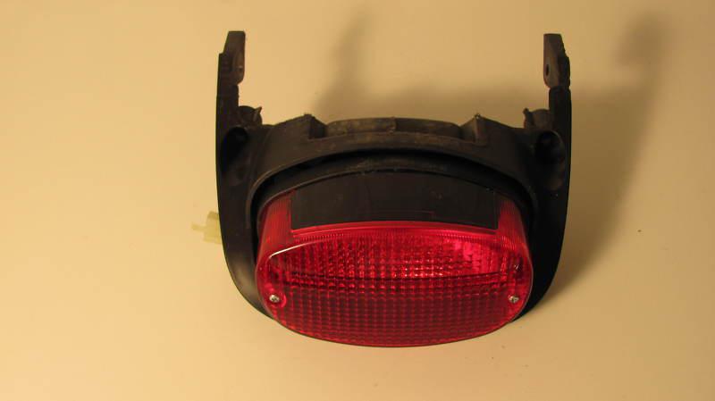 09 yamaha xvs 1100 v-star tail light - no res 