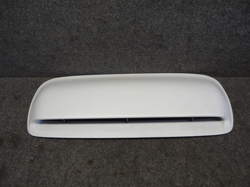 02 subaru impreza wrx sdn white hood scoop only good used oem 33356