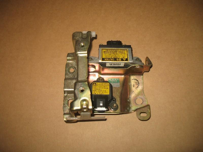 1997 1998 1999 2000 2001 lexus es300 center console yaw rate sensor 89180-33010 