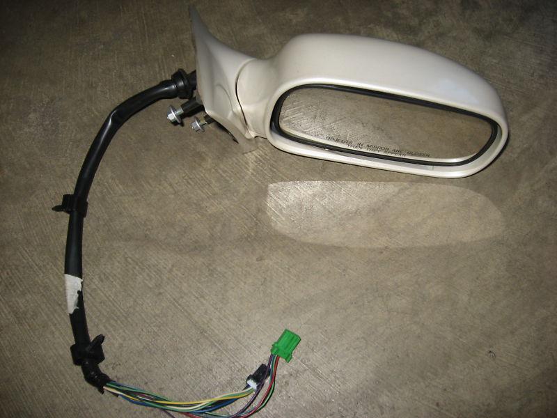 00 01 02 cadillac deville dhs rh passenger side mirror white