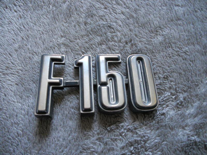 1973 1974 1975 1976  ford f 150 factory front fender emblem
