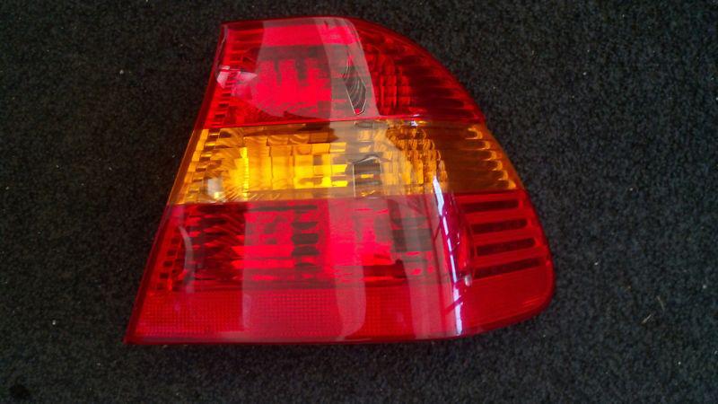 2002-2005 bmw 325xi passenger side tail light