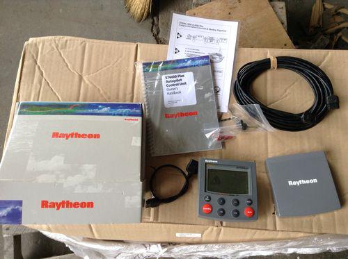 Raytheon raymarine  autopilot  complete system