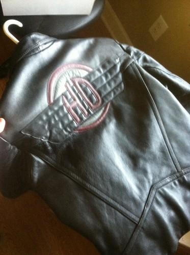 Harley davidson leather jacket (mens)