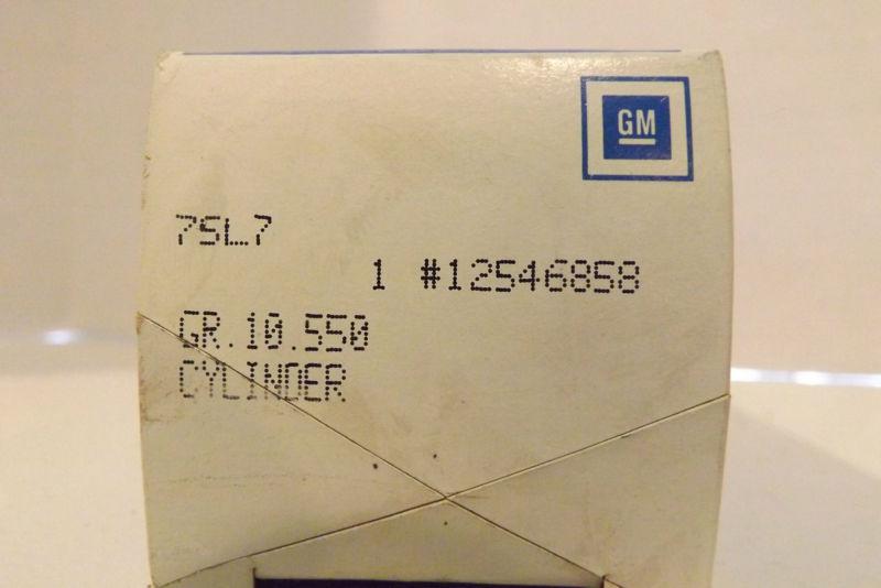 Gm 12546858 cylinder front door lock gm trucks factory nos