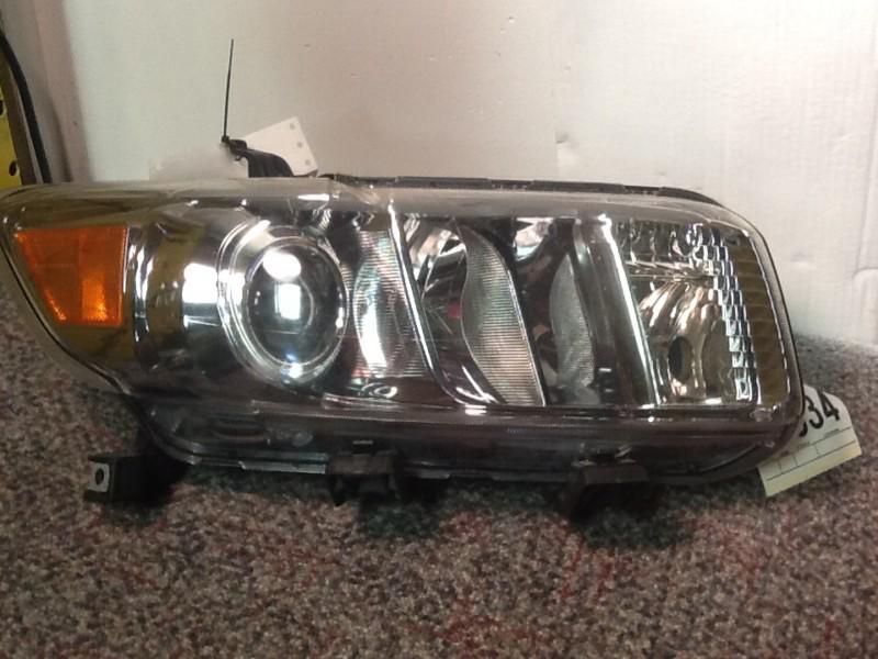 Scion xb headlight  oem 08 09 10