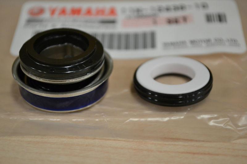 Yamaha oem water pump seal grizzly660, raptor700 11h-12438-10-00 11h-12438-00-00