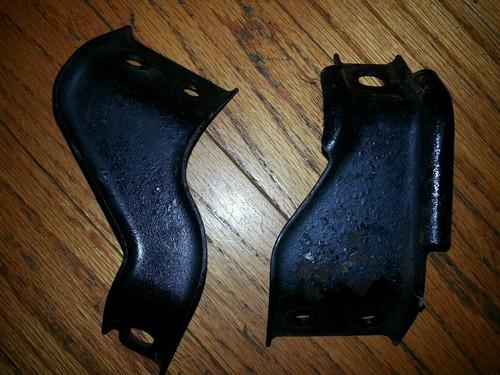 1973-76 corvette  fan shroud upper supports