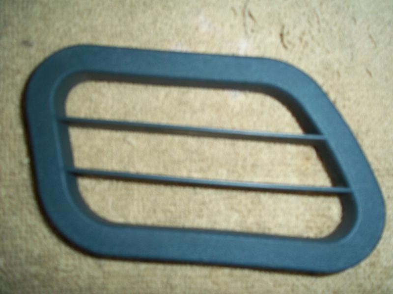 95-99 gm oldsmobile aurora dash vent trim 