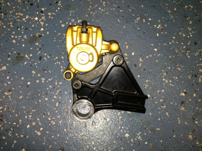 05 06 2005 2006 kawasaki zx6r zx-6r zx636 zx 636 rear brake caliper and bracket