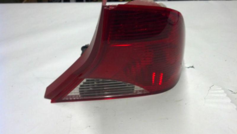 2001 ford focus tail light right