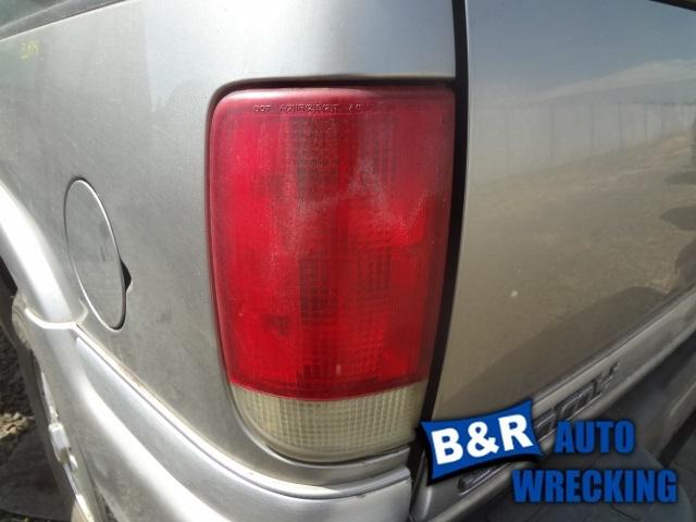 Left taillight for 95 96 97 98 99 00 01 02 03 04 05 s10 blazer ~ 4842400