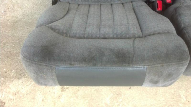 98-03 blazer jimmy back seat 2 door model