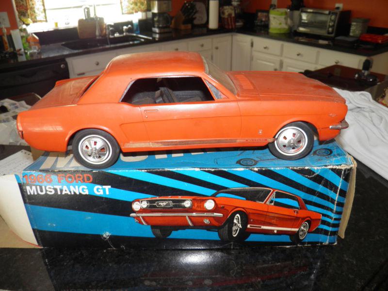 Nos 1966 mustang gt motorized 16" model