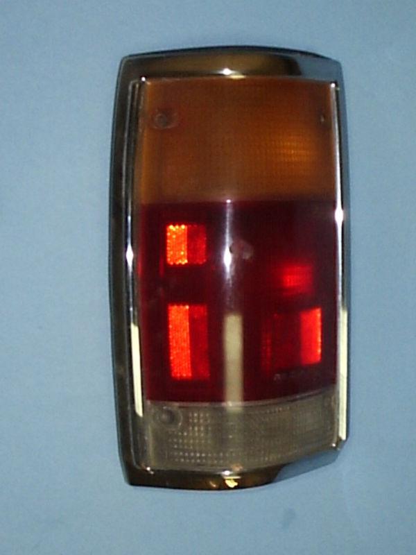 88 mazda pu tail light - pass or right side 86, 87, 88, 89, 90, 91, 92, 93