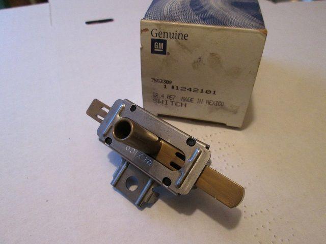 Corvette 69-77 nos kick down switch # 1242101 gm 70 71 72 73 74 75 76 1969 1972