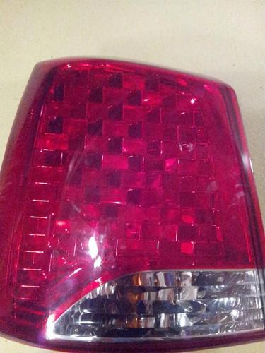 Kia sorento 2011 tail light