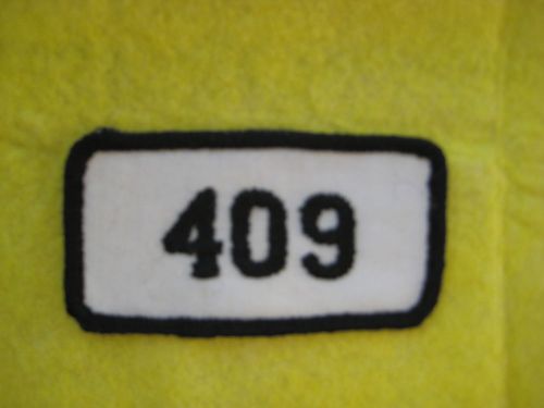 Vintage chevrolet 409 engine black white uniform patch 2 7/8&#034;x1 1/4&#034;