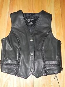 Ladies black leather motorcycle vest - black hills - l