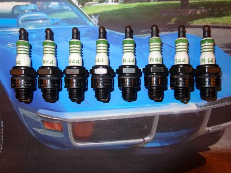 Corvette *nos* ac-r44 spark plugs w/green rings also chevelle, camaro, impala ++