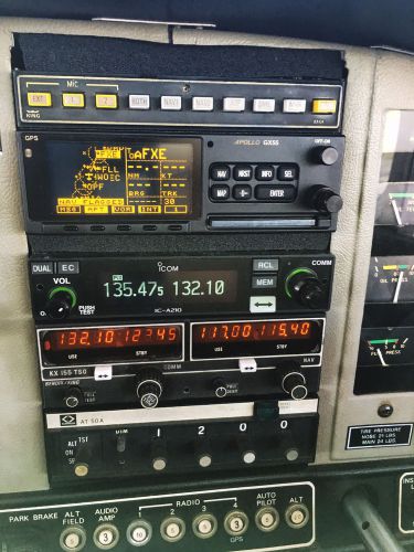 Icom ic-a210 aviation radio with tray, connector and manual