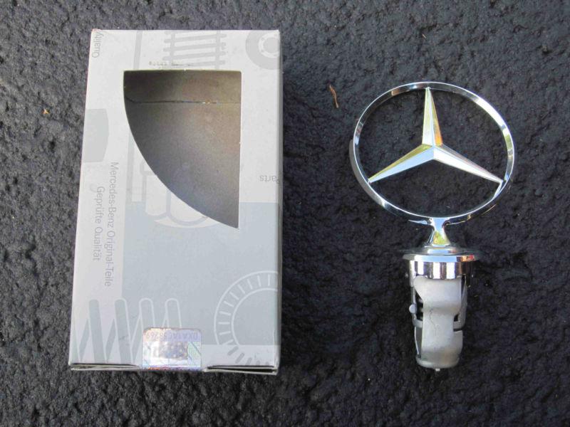 Mercedes benz hood star emblem ornament 201 880 00 86 67 oem stock 