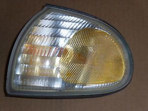 1998 ford windstar left drivers side marker light lens oem