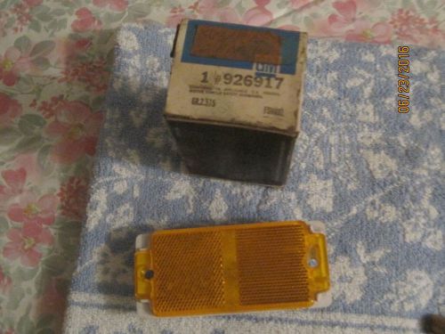 Nos 1974-1975 oldsmobile cutlass right front side marker lamp assembly-926917