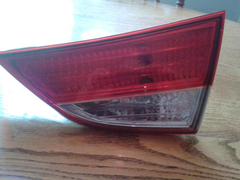 11 12 13 hyundai elantra right side oem inner tail light 2011 2012 2013  