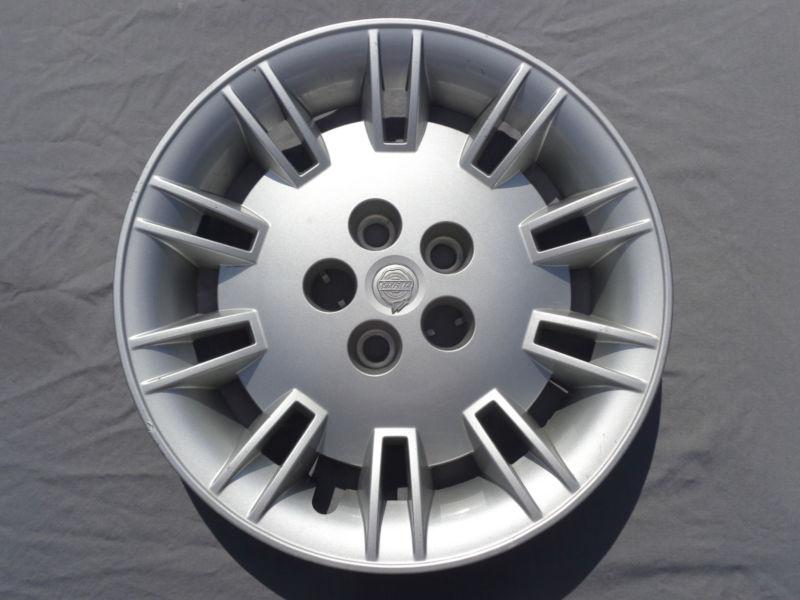 05-07 chrysler 300 hubcap wheel cover 17" oem 0uq19trmaa hol# 8022 #h13-b382