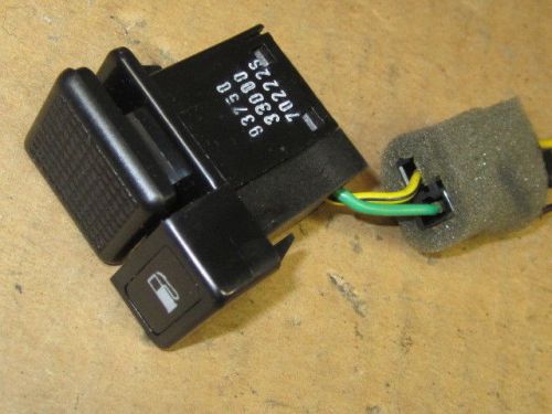 Hyundai sonata 89 1989 fuel filler door release switch