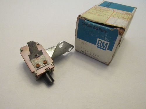 Nos 1979-83 chevy buick olds pontiac a/c compressor cutoff switch gm 10004200