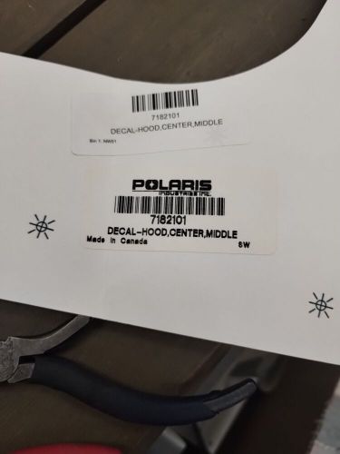 $0.15 auction polaris hood decal oem# 7182101