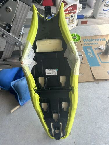 Sea-doo spark 2023 3 up oem manta green seat 269003445 brand new