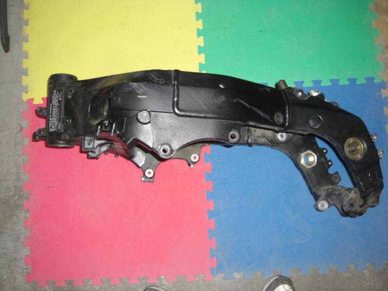 Frame main chassis straight gsxr 1000 gsxr1000 gsxr1000r gsx-r1000 05 06 suzuki