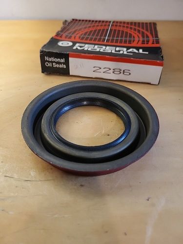 Federal mogul oil seal #2286 new