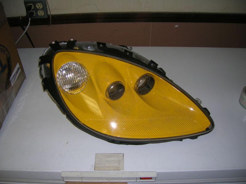 2000 corvette headlite assembly  very nice