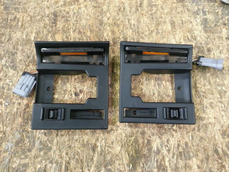 94-96 c4 door handle bezels lh rh black