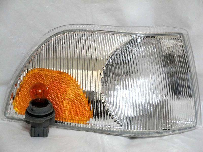 Volvo 98-00 c70 s70 v70 turn signal park light lamp r h passenger w/bulb new