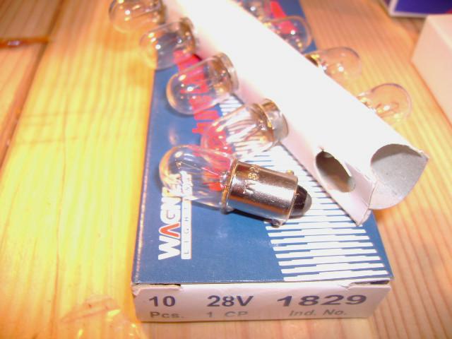 1829---clear bulbs---wagner -24 volt -1--box = 10 bulbs