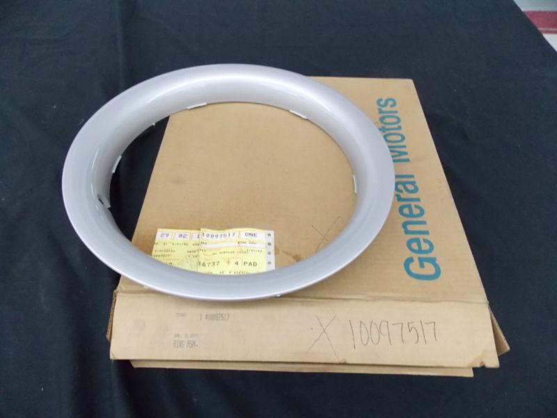 1989 1990 1991 geo chevrolet storm wheel trim ring 14" nos 10097517 no reserve 