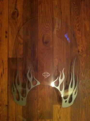 Harley davidson windshield flames road king 2002