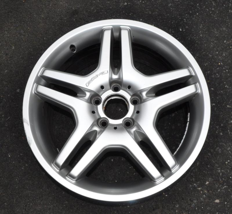 Mercedes authentic oem 18 /8.5 s55 amg rim 220 chasis only 1 s500 s430 cl500