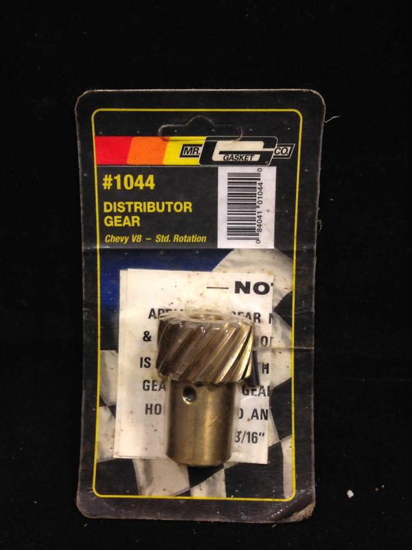 Mr gasket co. distributer gear.  #1044.  chevy v8-std. rotation.  nip