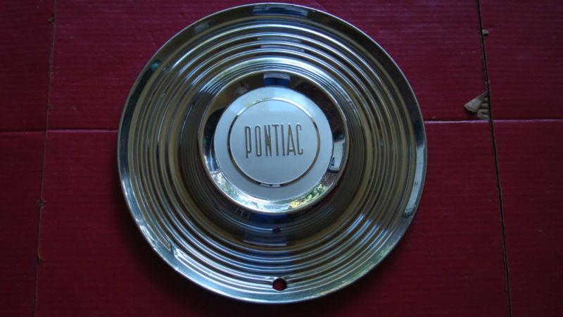 1955 pontiac chieftain or star chief hubcap wheelcover