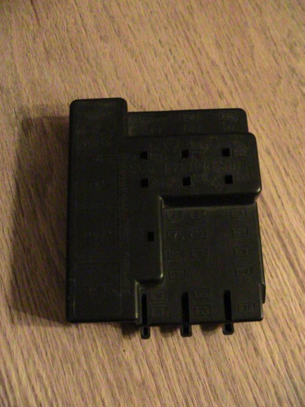 99 00 01 02  expedition f150 black plastic fuse cover trim oem 